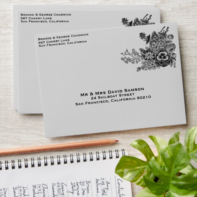 Enveloppe Beau Mariage de Fleurs Noir & Gris (Stacked)