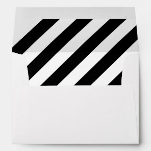 Enveloppe blanche avec doublure à rayures noir et