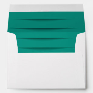 Enveloppe blanche avec intérieur rayé vert