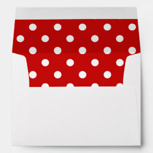 Enveloppe blanche, point Polka rouge