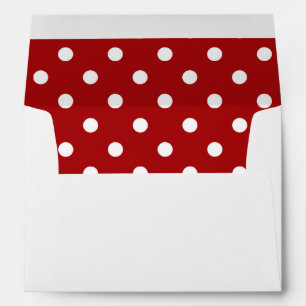 Enveloppe blanche, point rouge foncé