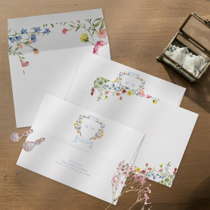 Enveloppe Blason Élégant de Fleur Sauvage au Bleu Pâle Pouss