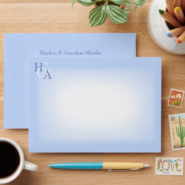 Enveloppe Bleu clair Mariage 5 x 7 Monogrammes préadressé (Desk)