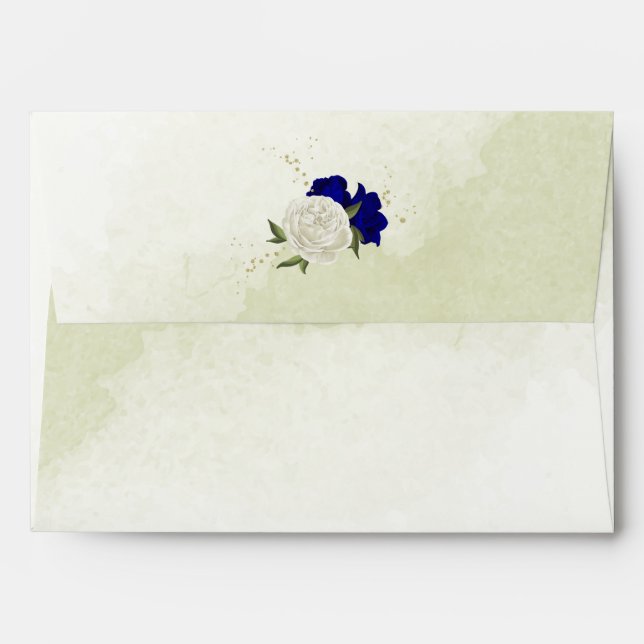 Enveloppe bleu royal fleurs blanches vert feuille mariage (Dos (Haut rabat))