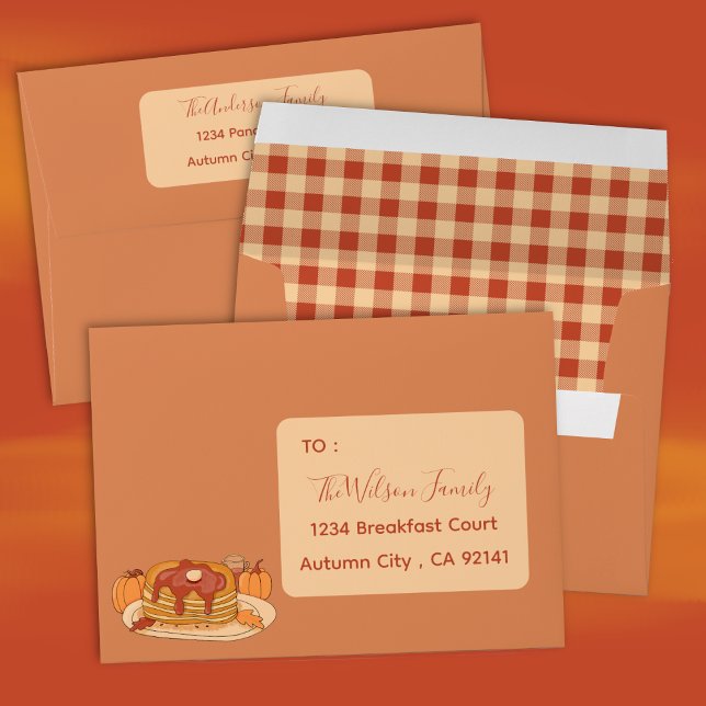 Enveloppe Brown orange avec crêpes et plaid (Orange-brown fall envelope with a watercolor pumpkin spice pancakes illustration and a plaid pattern)