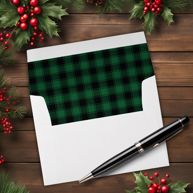 Enveloppe Buffle Rustique Vert Et Noir Tartan Plaid (Rustic Green And Black Tartan Buffalo Plaid Envelope)