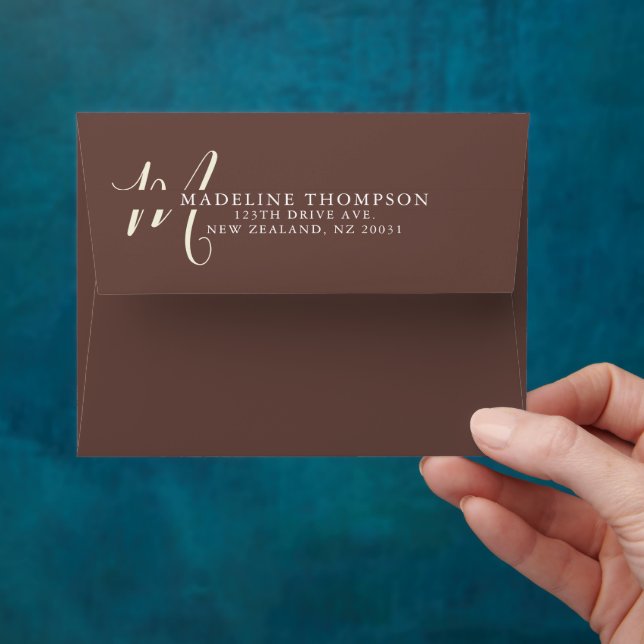 Enveloppe Chaud Beige Monogramme Adresse de script (Hand)