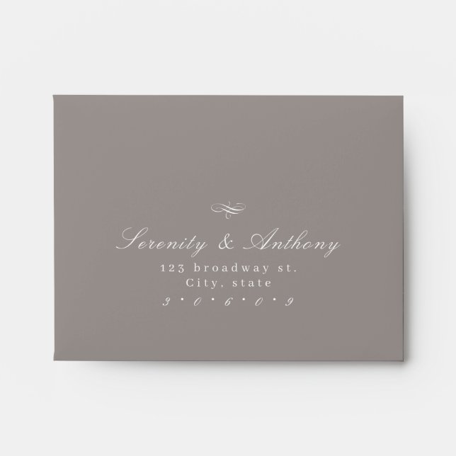 Enveloppe Clair Brown classique élégance Script mariage RSVP (Devant)
