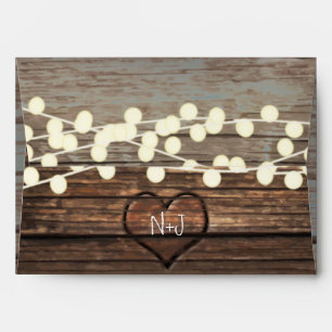 Enveloppe Coeur sculpté en bois et lumières à cordes rustiqu