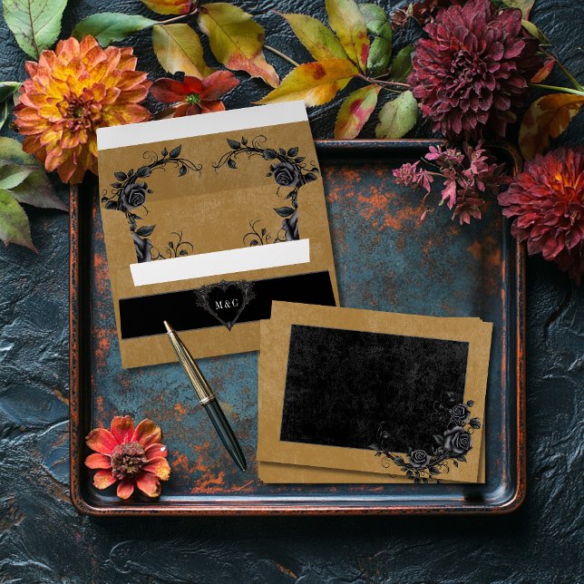 Enveloppe Corbeau noir gothique et Mariage or Rose noir (Gothic Black Raven & Black Roses Gold Wedding Envelope)
