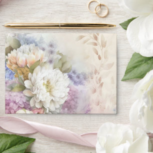 Enveloppe Dahlias blancs aux accents pastel violet et bleu