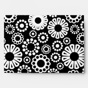 Enveloppe de fleurs blanches noires rétro