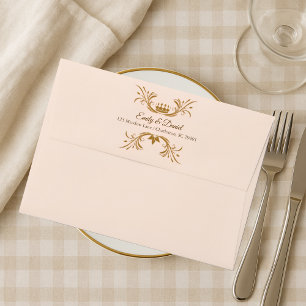 Enveloppe de mariage à couronne d'or royale