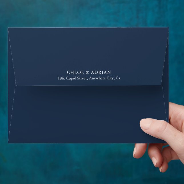 Enveloppe de mariage simple minimale bleu marine (Hand)
