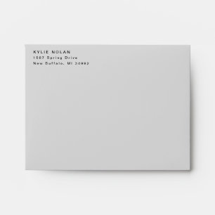 Enveloppe de typographie d'adresse de retour gris