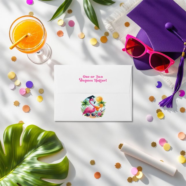 Enveloppe Diplôme rose chaud "un ou deux degrés plus chaud" (Hot-Pink "One or Two Degrees Hotter" Graduation Envelope)