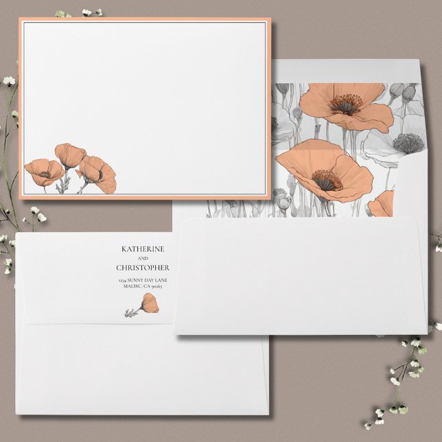 Enveloppe Élégant Faire-part de mariage de pavots (Elegant Peach Poppies Wedding Invitation Envelope with Return Address and colorful liner.)