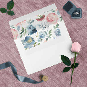 Enveloppe Élégant feston floral bleu poussiéreux et rose