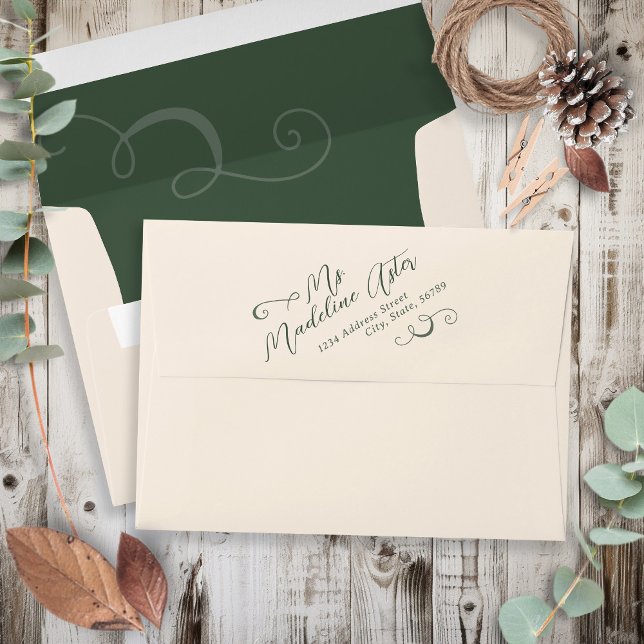 Enveloppe Élégant script de pente foncé Moss Mariage vert (Elegant slant script swirl self-addressed return address wedding invitation envelope, cream dk green)
