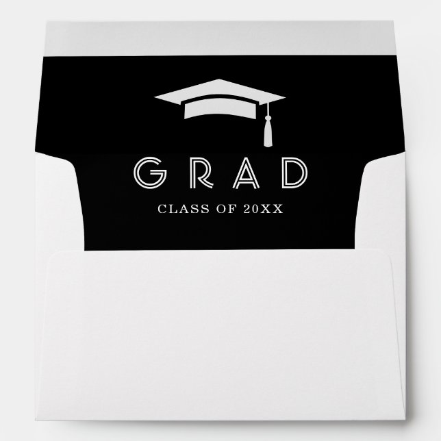 Enveloppe Élégant Simple Black Graduation Cap Invitation (Dos (Bas))