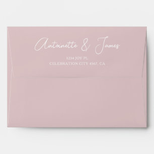Enveloppe Élégante Poudre rose calligraphie Adresse Mariage