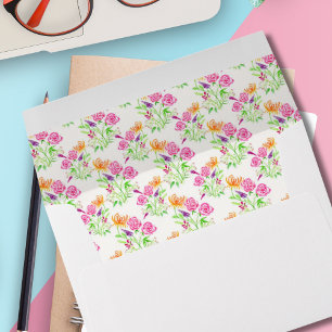 Enveloppe Élégantes roses à l'aquarelle, mufliers et fleurs