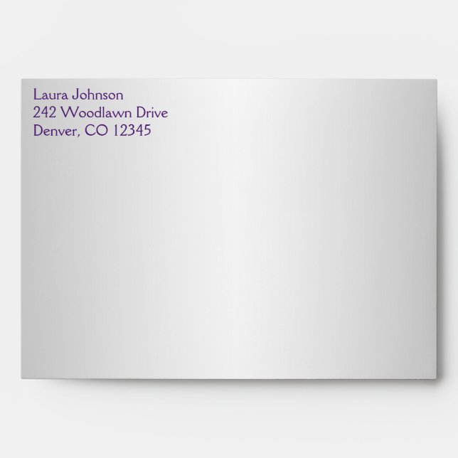 Enveloppe en argent et en damas violet adaptée aux (Devant)