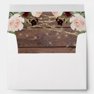 Enveloppe en bois rustique d'adresse de fleurs de