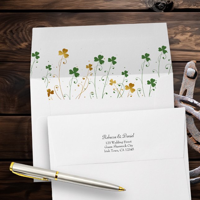Enveloppe Faire-part de mariage shamrock Fleur sauvage Green (Wedding Invitation envelopes from my Shamrock Wildflower wedding collection)