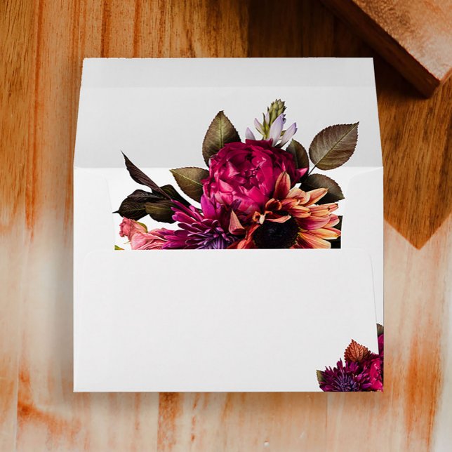 Enveloppe Floral gras | Mariage dramatique et élégant (A bright, bold and colorful floral design on a white envelope)