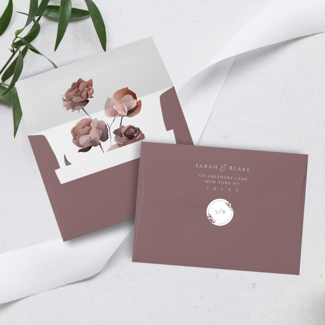 Enveloppe florale pourpre foncé avec adresse de re (Créateur téléchargé)