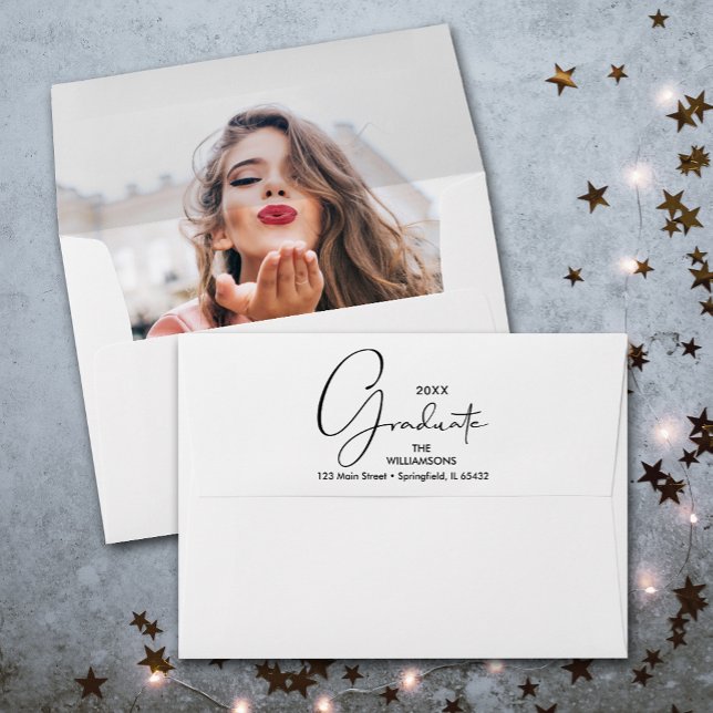 Enveloppe Graduation élégante avec photo (Stylish printed photo inside graduation envelope-FREE return address on the back flap.)