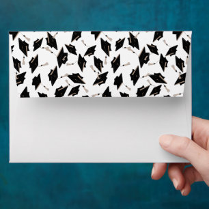 Enveloppe Graduation Party Black and White Mortarboard