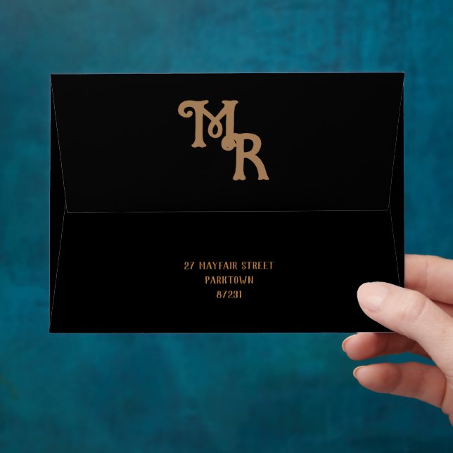 Enveloppe Initiales Brown noir uni (Hand)