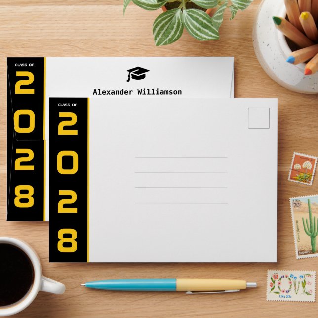 Enveloppe Invitation de graduation Black Gold moderne (Desk)