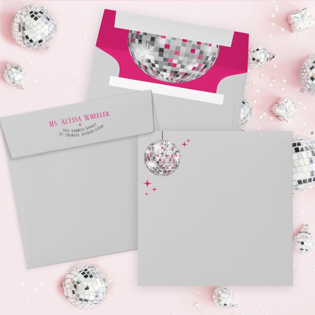 Enveloppe Invitation de la Dernière boule Disco Bachelorette (Retro gray hot pink Bride's Last Disco ball wedding bachelorette party invitation envelope addressed)
