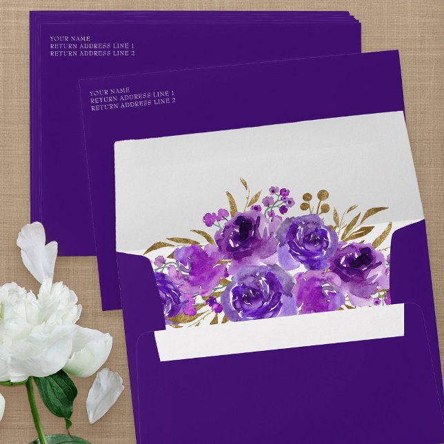 Enveloppe Invitation Florale violette et feuille d'or (Purple floral invitation envelopes from my Rose and Gold Leaf quinceanera collection)