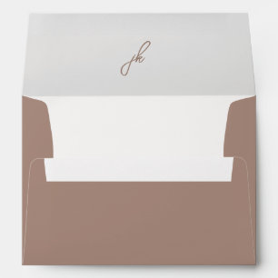 Enveloppe Jordan Light Script Brown Monogramme Mariage éléga