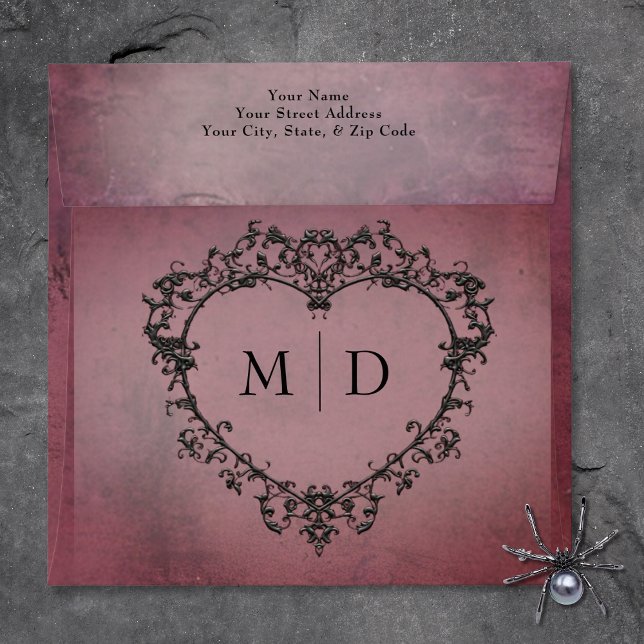 Enveloppe Mariage cardiaque gothique noir et bordeaux (Gothic Black & Burgundy Filigree Heart Wedding Invitation Envelope)