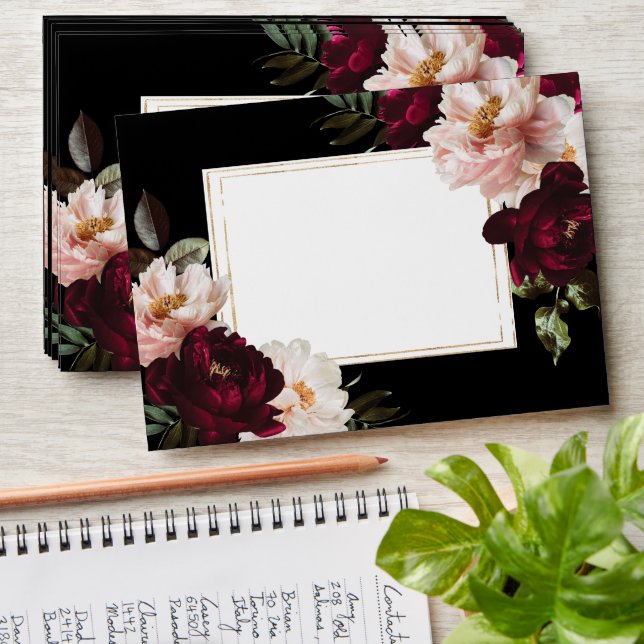 Enveloppe Mariage floral noir noir foncé Moody Bourgogne (Stacked)