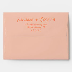 Enveloppe Mariage Moderne Fun Corail Pêche Écriture Manuscri
