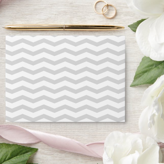 Enveloppe Mariage motif du chevron de zigzag gris et blanc (Wedding)