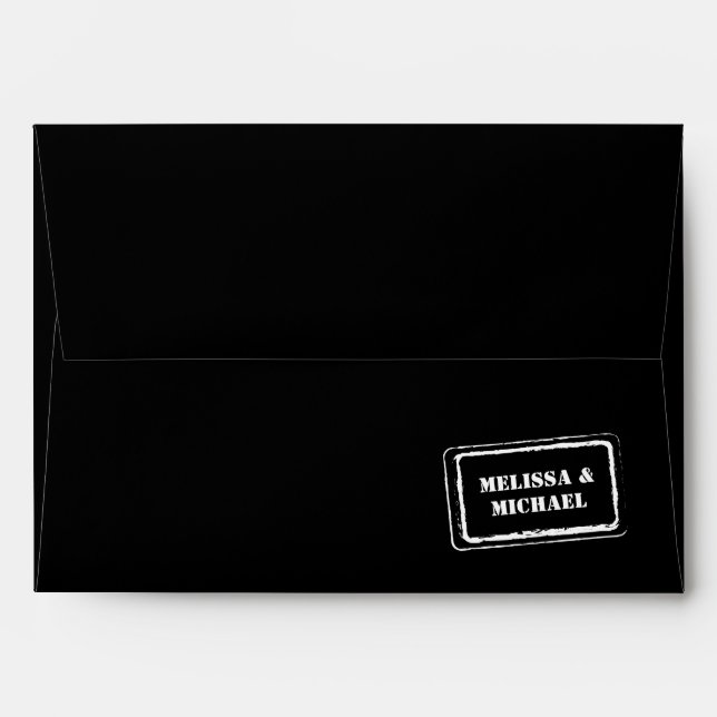 Enveloppe Mariage noir et blanc pour les noms de couple mode (Dos (Haut rabat))