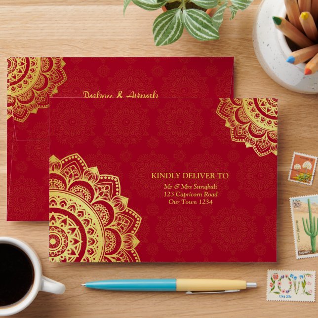 Enveloppe Maroon mariage indien et adresse de retour or (Desk)