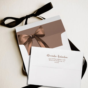 Enveloppe Mocha Brown Elle Attache Le Nœud Papillon Salle De