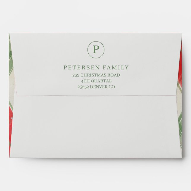Enveloppe Noël rustique chic rouge vert plaid monogrammé (Dos (Haut rabat))
