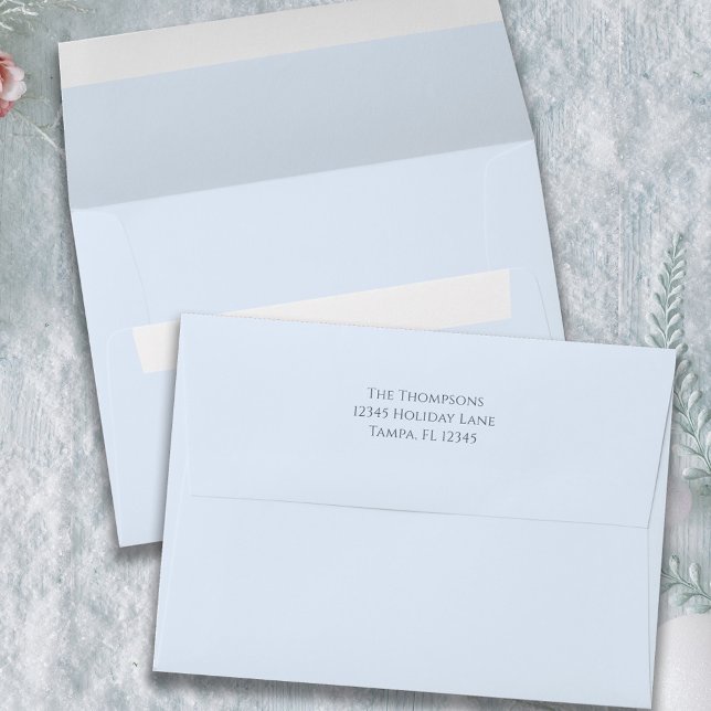 Enveloppe Noël Vacances Simple Élégant Bleu clair (Light blue with return address printed on the back flap)