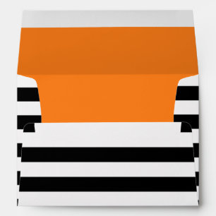 Enveloppe orange des bandes noires et blanches