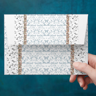 Enveloppe papier peint bleu et blanc avec un motif