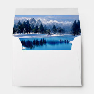 Enveloppe Paysage de Noël de campagne avec un lac gelé Cryst